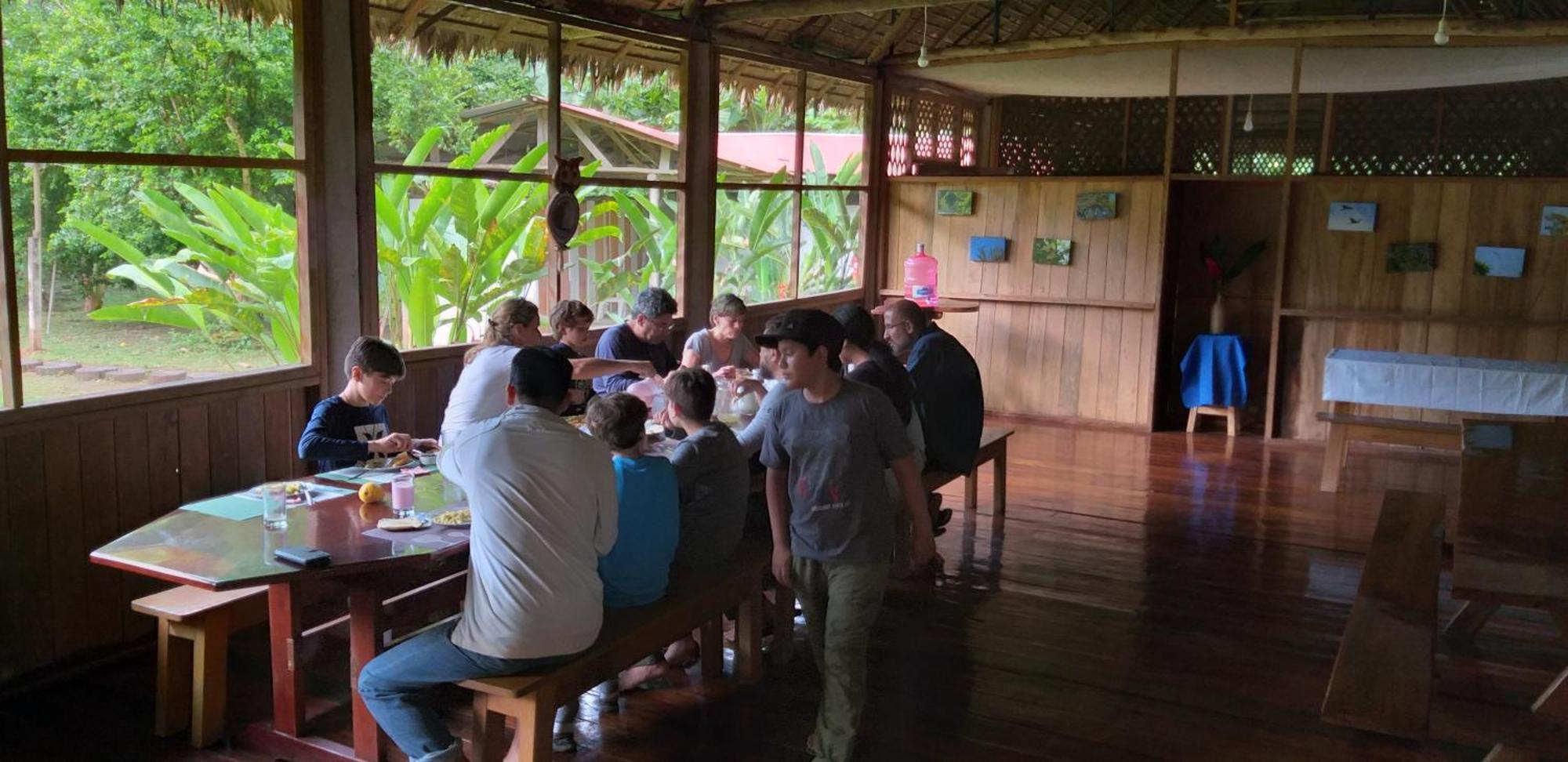 Tres Chimbadas Lake Lodge Tambopata 外观 照片